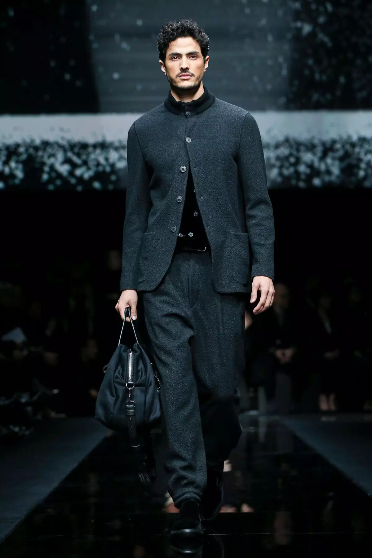 Giorgio Armani erkaklar kiyimi kuz/qish 2020 Milan 41330_63