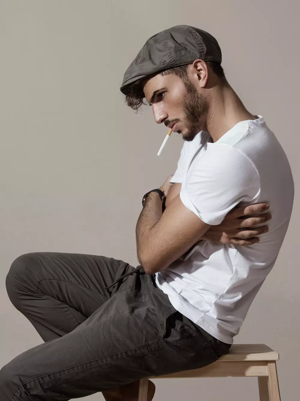 Première présentation de la photographe de mode, portrait et beauté Carmen Carmona a partagé avec ses compétences derrière l'objectif avec le modèle masculin José Antonio Ramírez de Francina Models. Stylisme Carmen Bizarre, maquillage et coiffure Lucía Pando, la retoucheuse Carmen Carmona et l'assistante lumière Triana Barrasa.