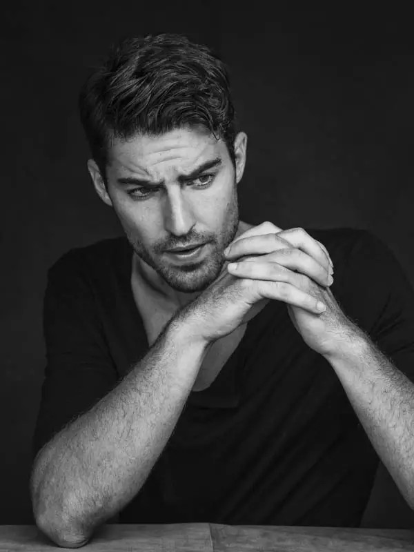 Sight Management-model Antonio Navas herenigt zich met getalenteerde fotograaf Alejandro Brito om nieuwe foto's van Antonio bij te werken.