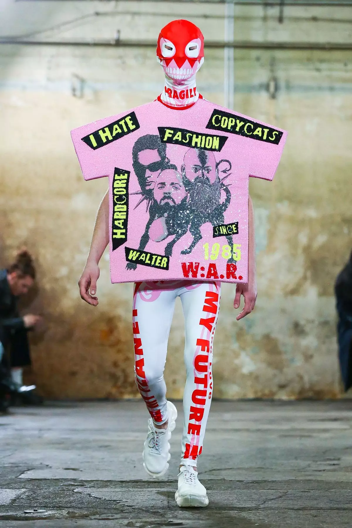 Pakaian Lelaki Walter Van Beirendonck Musim Gugur/Musim Sejuk 2020 Paris 41652_54