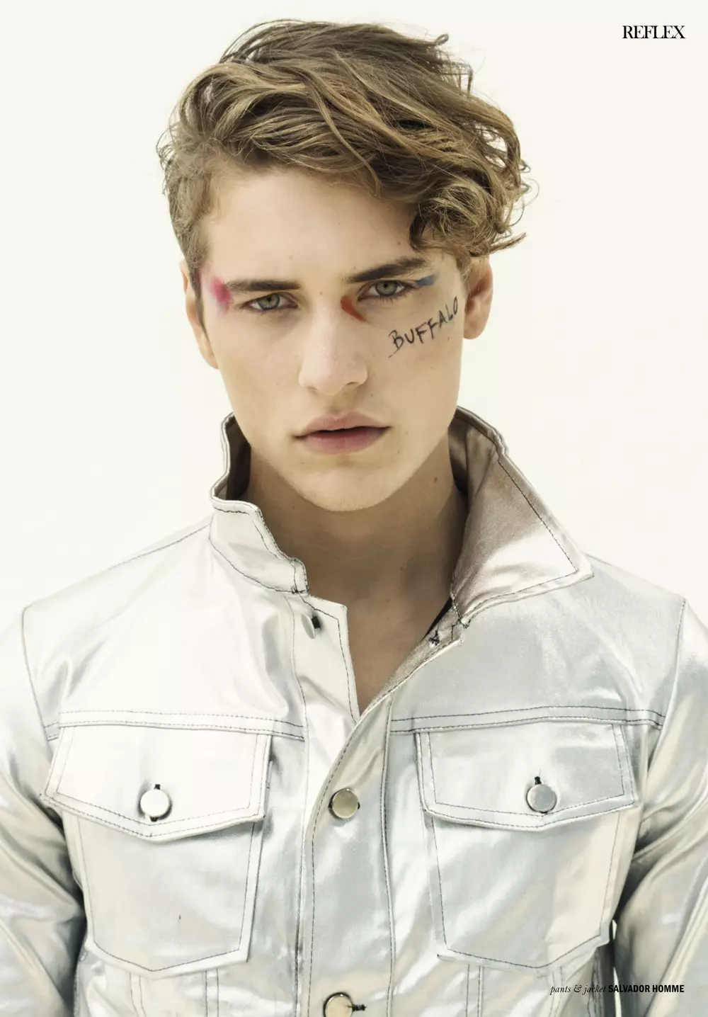 Yn 'e "Buffalo Issue" by Reflex Homme Magazine mei it wurk fan Ari Mendes en model Nicolás Lorenzon fan SOFMODELS, mei de titel "No Machines, Crystallize (Buffalo Boy)". Styld troch María Teresa Gomez, Make-up en hier troch Ariel Coronel.