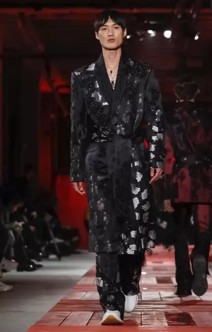 ALEXANDER MCQUEEN MENSWEAR FALL WINTER 2018 PARIS1