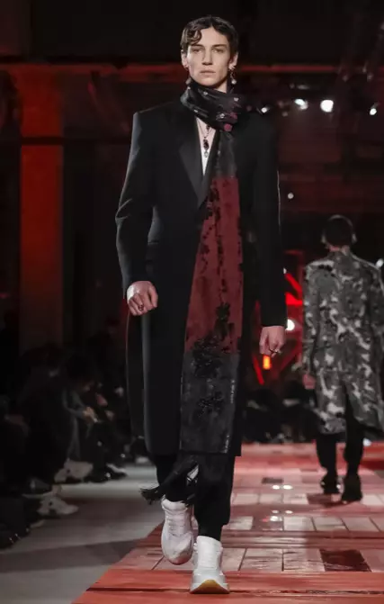 ALEXANDER MCQUEEN BĂRBAȚI TOAMNĂ IARNA 2018 PARIS26