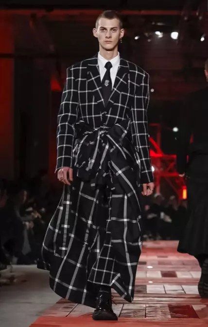 ALEXANDER MCQUEEN MENSWEAR FALL RIRININA 2018 PARIS28