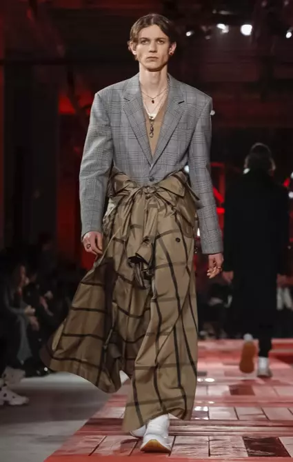 ALEXANDER MCQUEEN BĂRBAȚI TOAMNĂ IARNA 2018 PARIS5