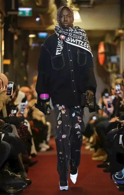 VETEMENTS MENSWEAR Hierscht Wanter 2018 PARIS28