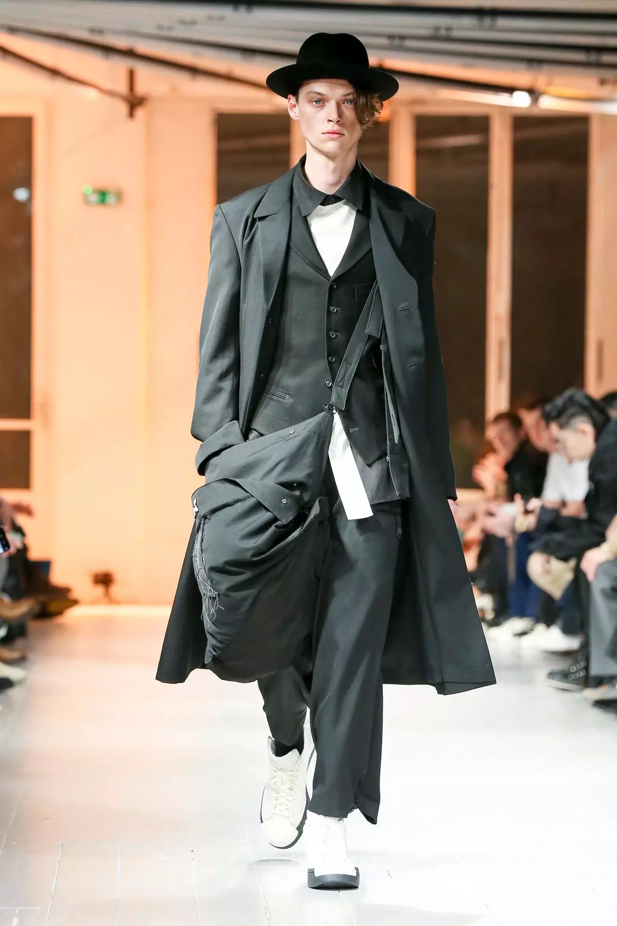 Yohji Yamamoto Kişi Geyimi Payız/Qış 2020 Paris 42134_13