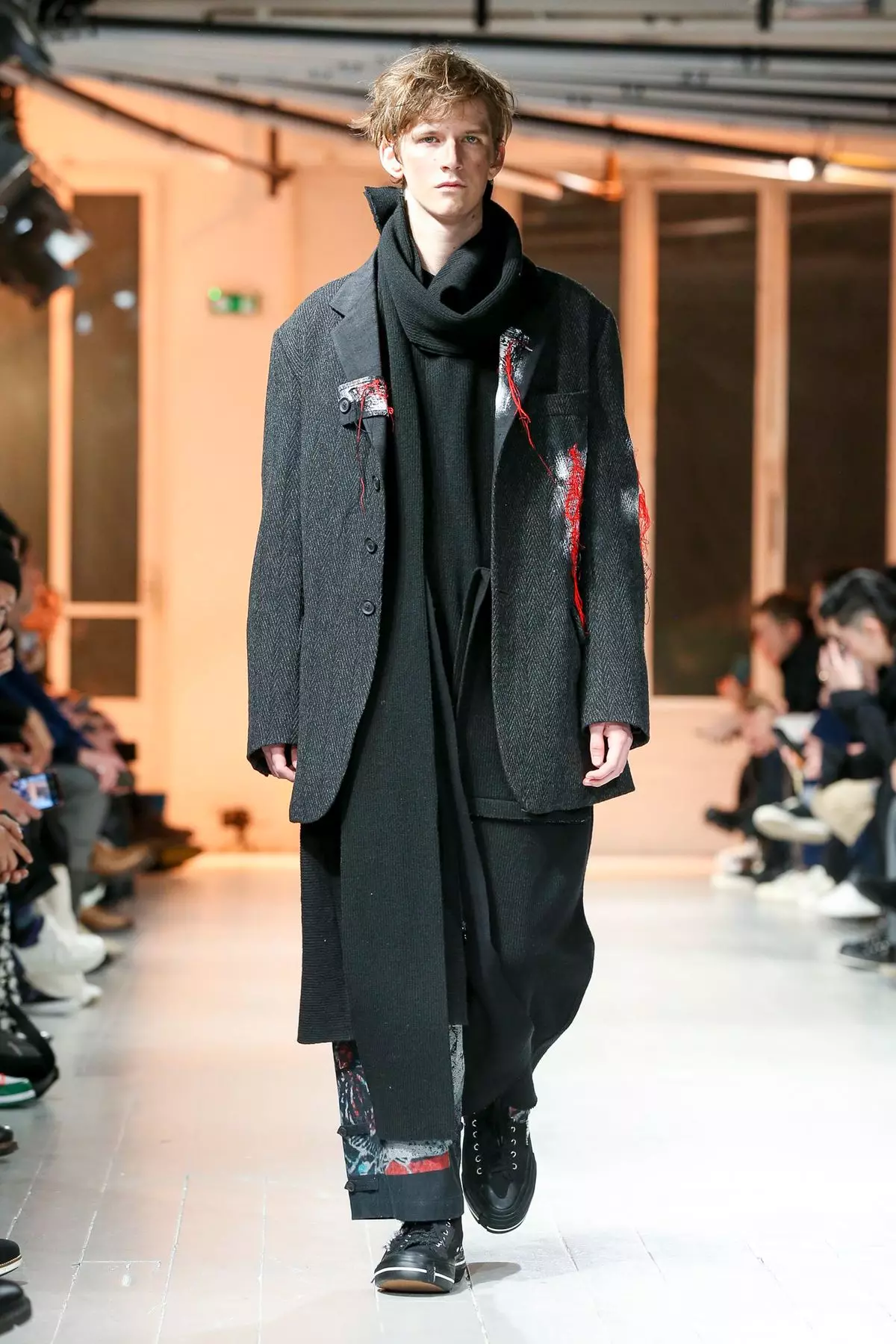 Yohji Yamamoto տղամարդկանց հագուստ աշուն/ձմեռ 2020 Փարիզ 42134_23