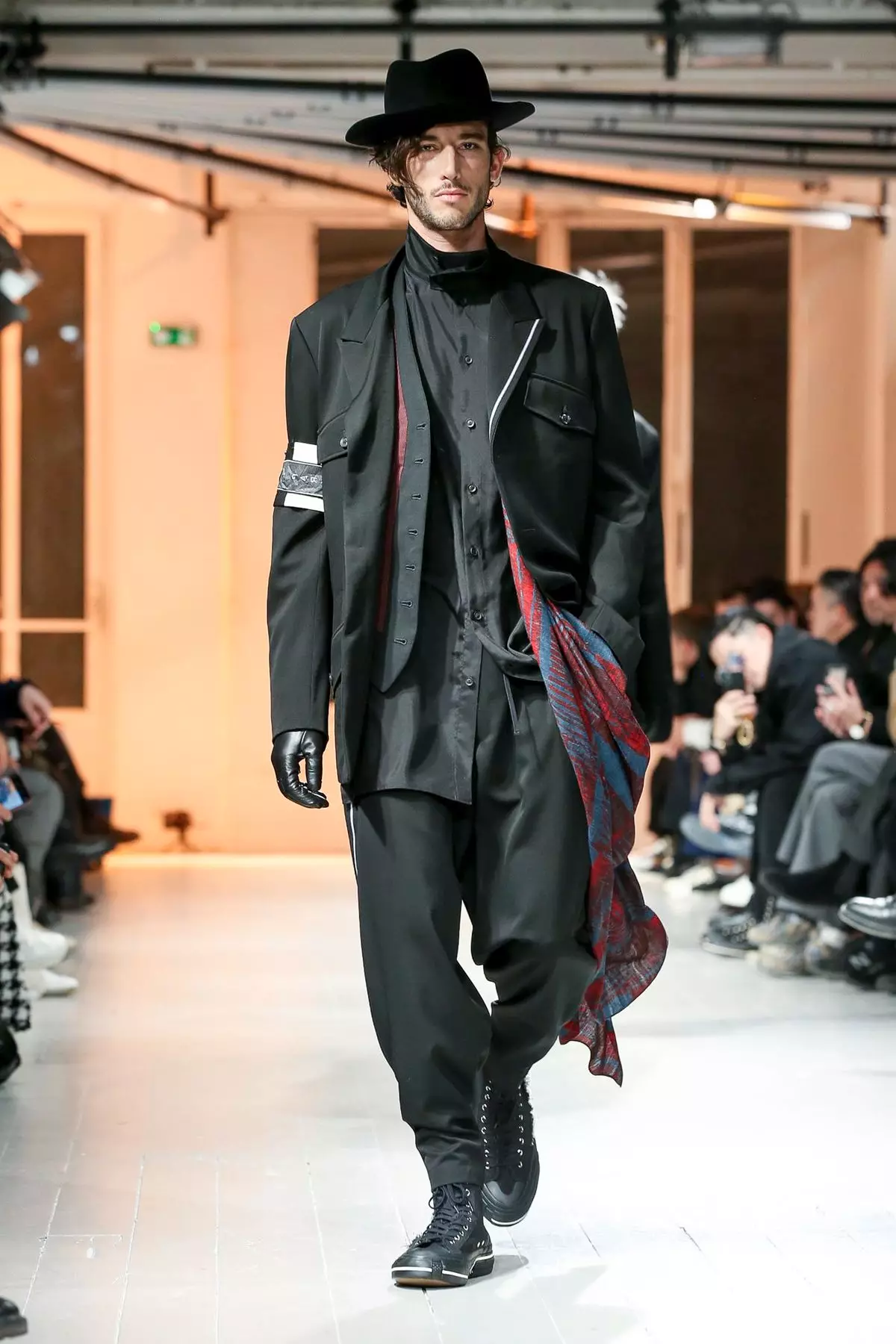 Yohji Yamamoto Menswear Fall/Winter 2020 Parys 42134_37