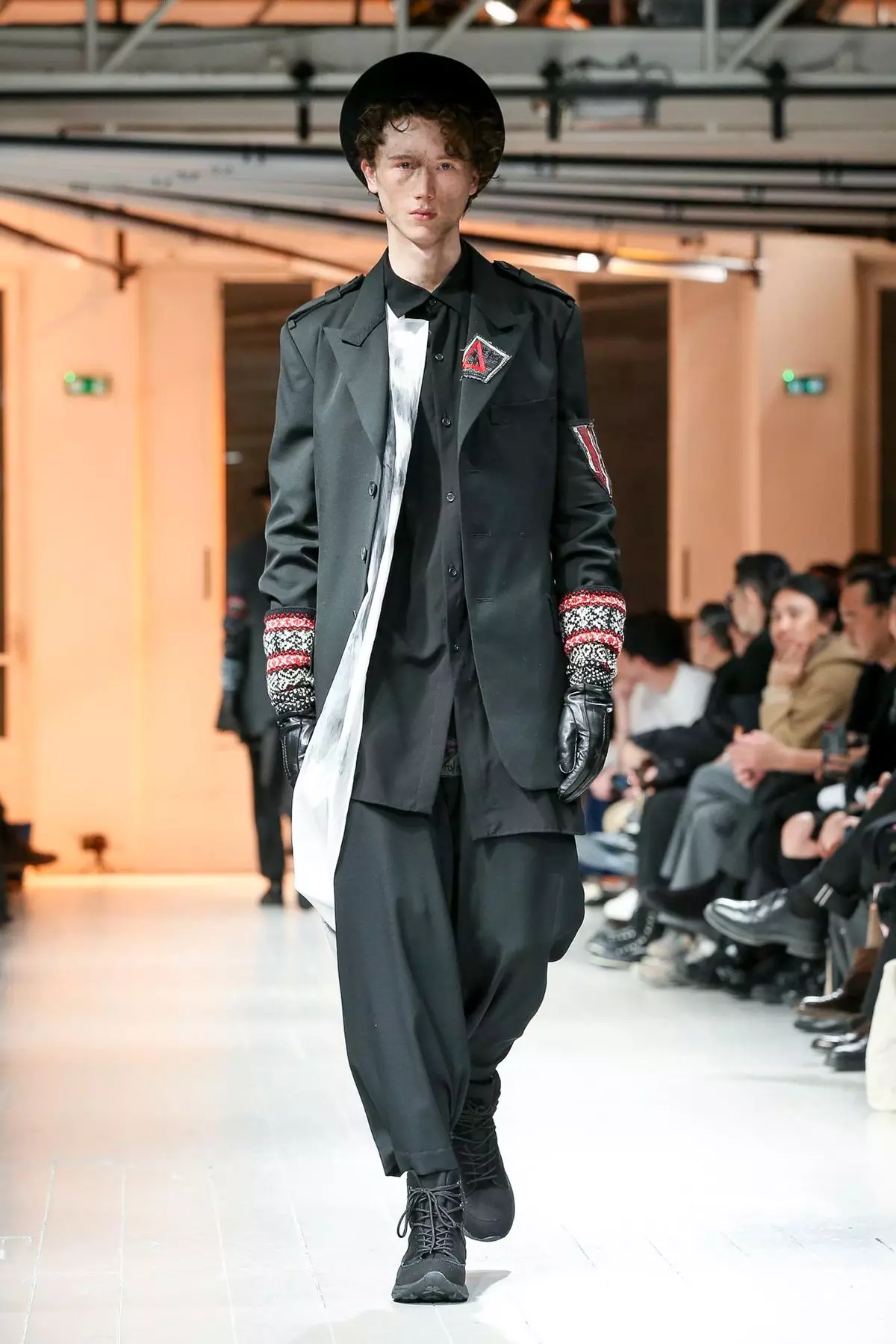 Yohji Yamamoto Menswear Thu / Đông 2020 Paris 42134_39