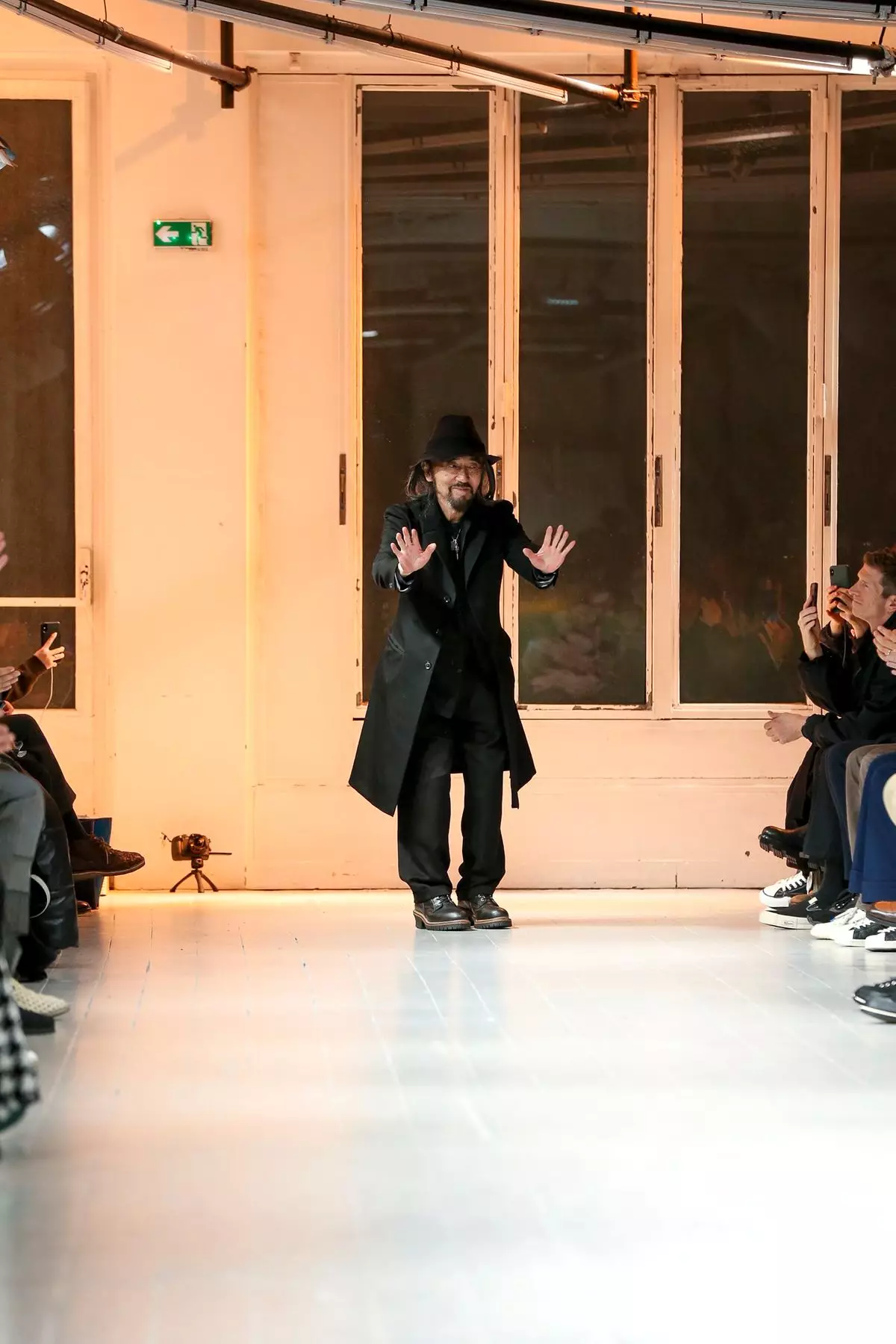 Yohji Yamamoto Abbigliamento Uomo Autunno/Inverno 2020 Parigi 42134_41