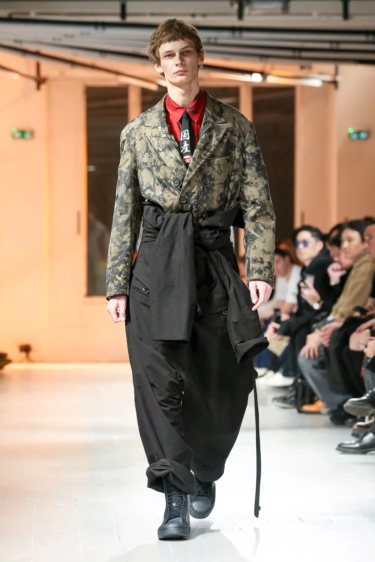 Yohji Yamamoto Abbigliamento Uomo Autunno/Inverno 2020 Parigi 42134_7