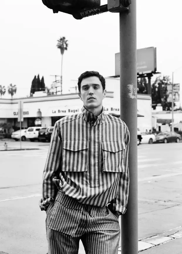 Josh Beech သည် GQ Style Russia မတ်လ 20176 ကို အကျုံးဝင်သည်။