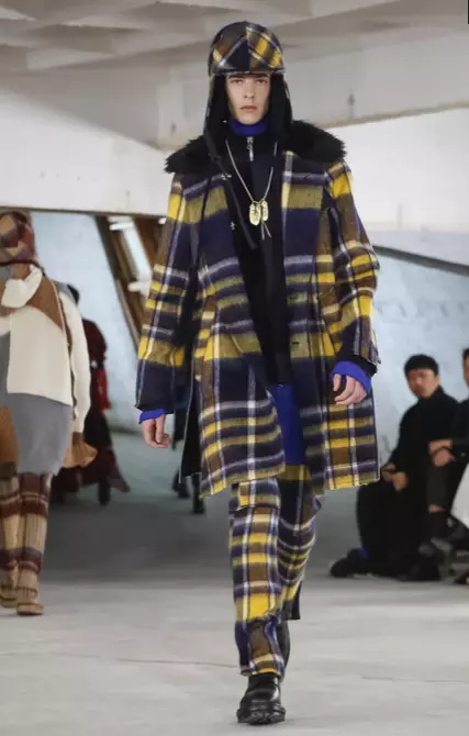 МУЖСКАЯ ОДЕЖДА SACAI ОСЕНЬ-ЗИМА 2018 ПАРИЖ16