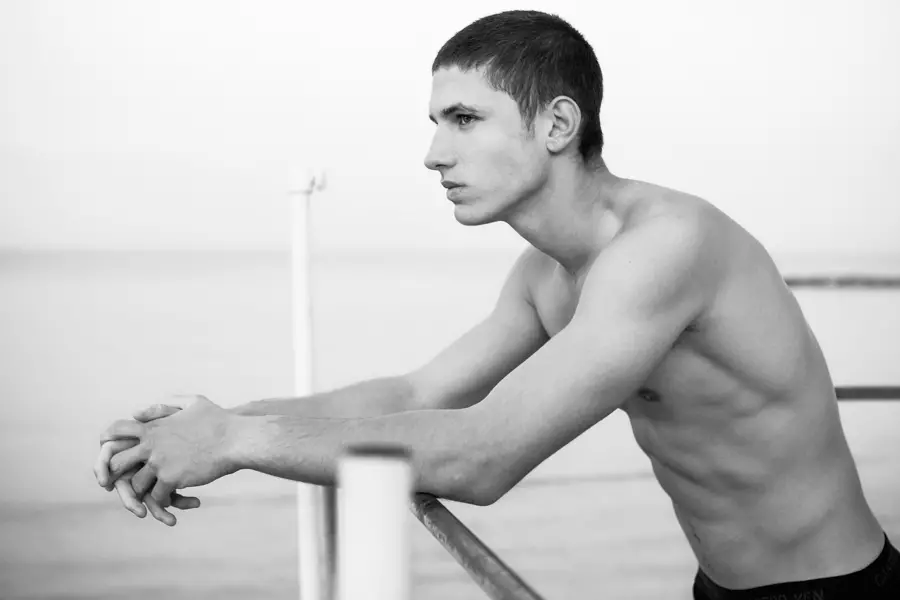 Moda masculina apresenta Morning Lights Parte II de Nir Slakman