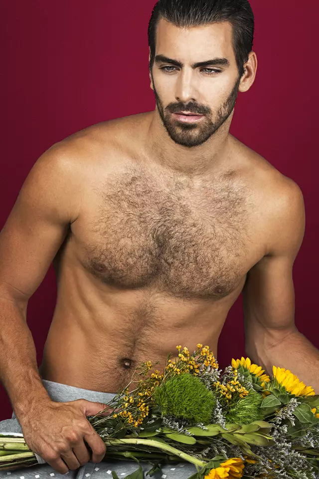 Tout moun renmen Nyle DiMarco, dènyèman fotograf Eric Pietrangolare te kaptire Nyle nan ANTM #22 tire pou diferan magazin. Isit la nan yon gade vit nan travay yo toget