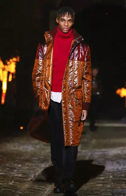 UHERMES MENSWEAR FALL WINTER 2018 PARIS14