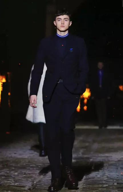 UHERMES MENSWEAR FALL WINTER 2018 PARIS8