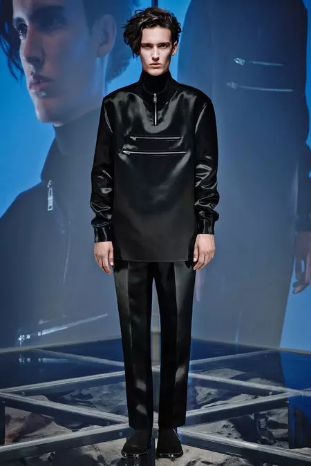 Balenciaga_008_1366.450x675