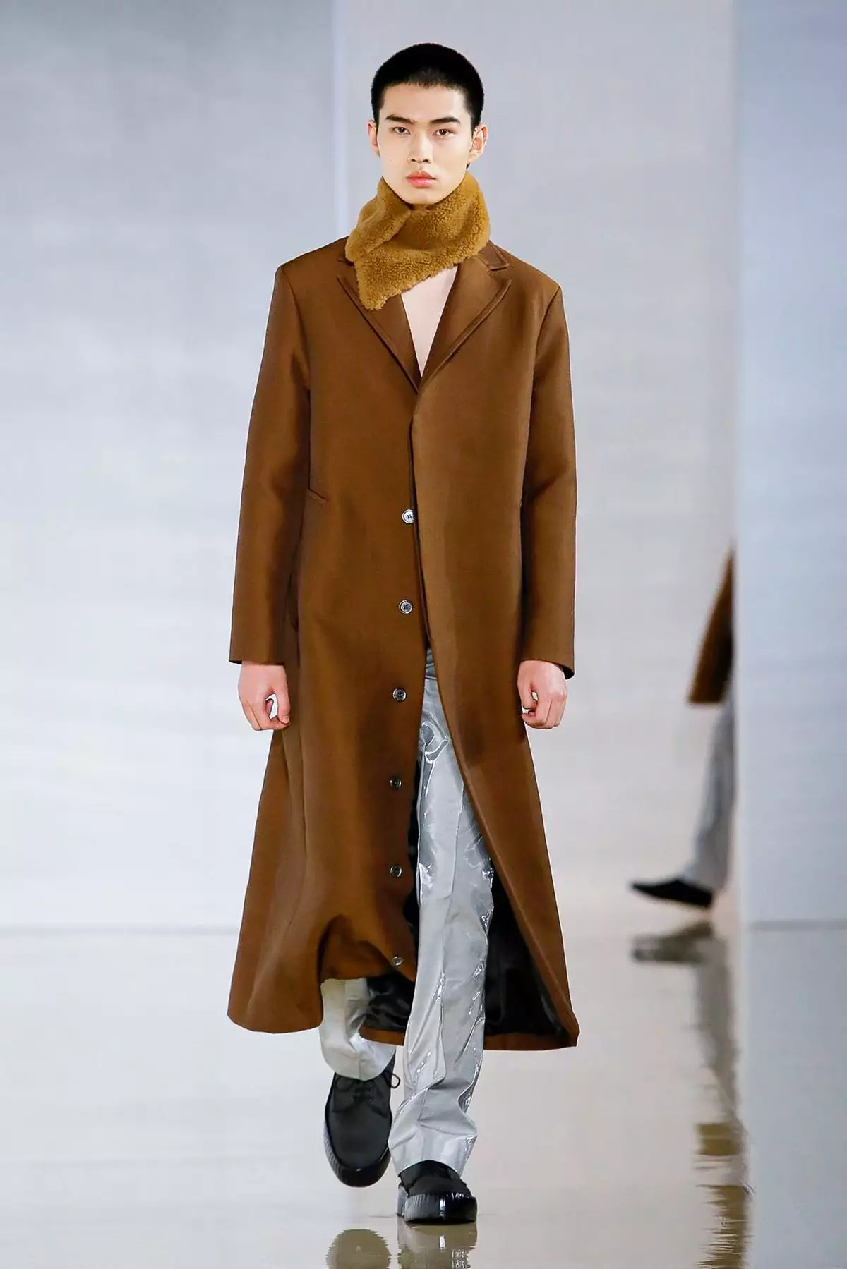 Acne Studios Vira Vesto Aŭtuno/Vintro 2020 Parizo 43347_26