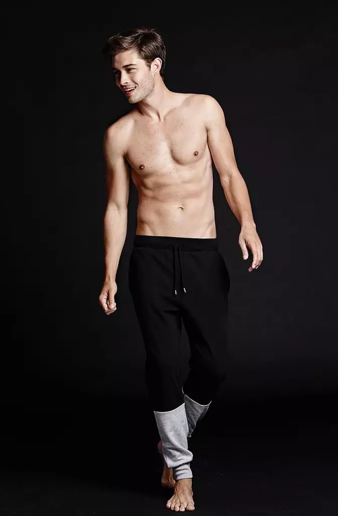 Francisco Lachowski is terug op onze pagina's met een heleboel nieuwe foto's, gemaakt voor ondergoedlabel Tezenis.