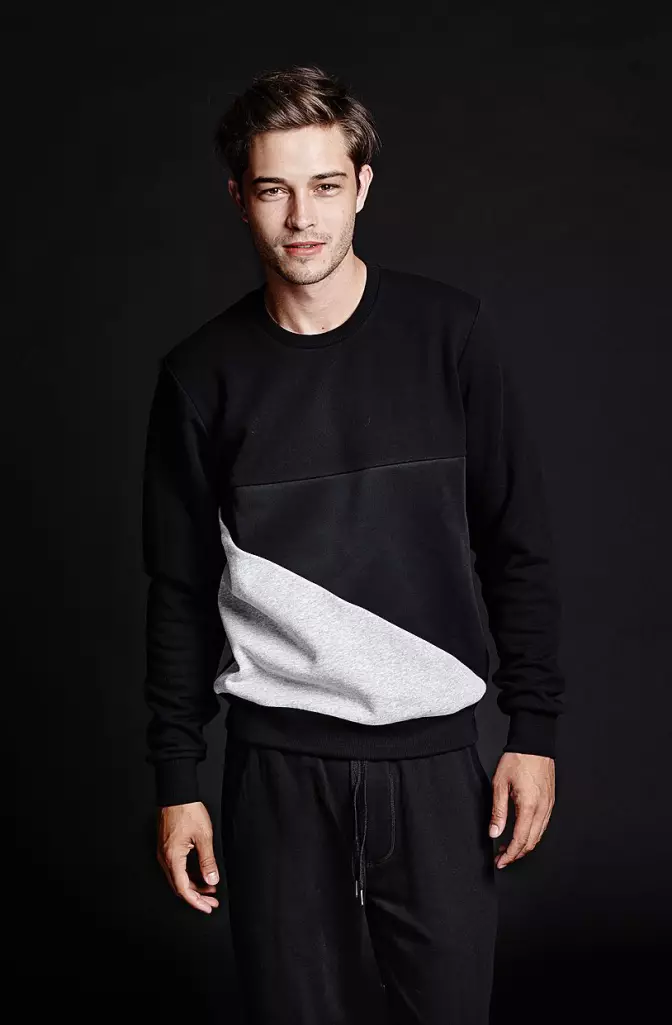 Francisco Lachowski est de retour sur nos pages avec un tas de nouvelles images, tournées pour la marque de sous-vêtements Tezenis.