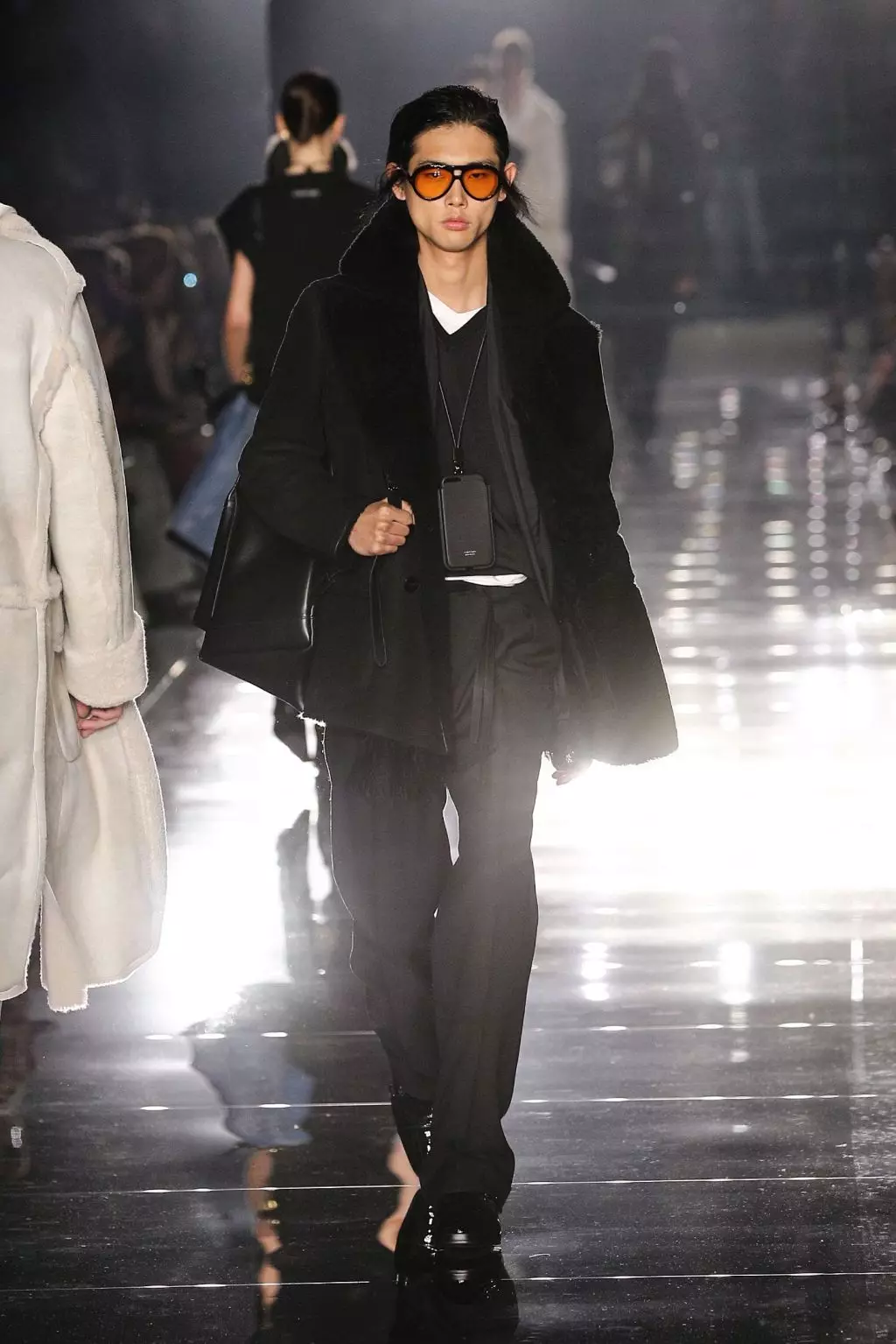 ຮູບຮ່າງຂອງ Tom Ford Menswear Fall/Winter 2020 43847_7