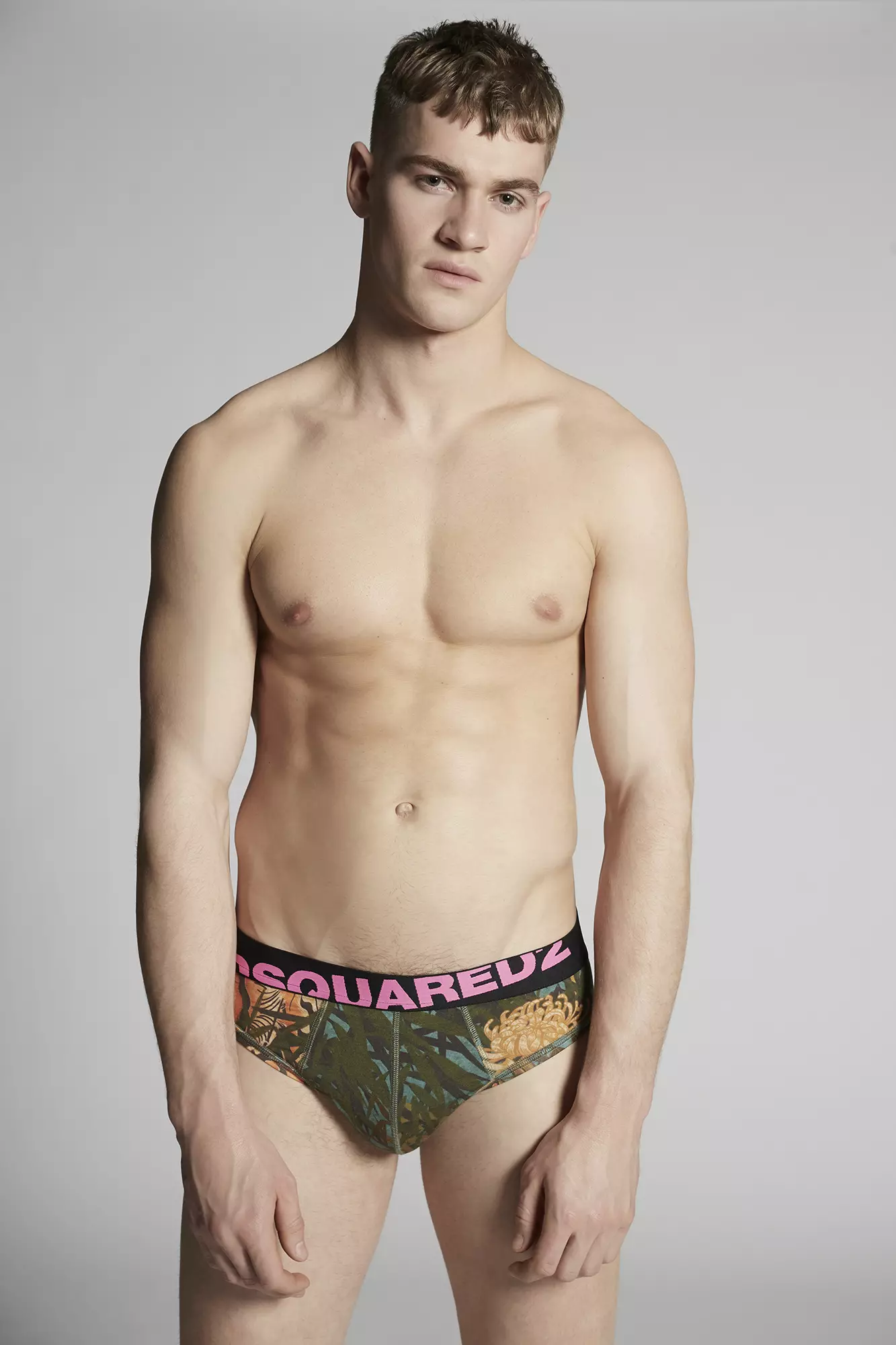 Matty Carrington pikeun Dsquared2 Baju jero & Swimwear Lalaki 43938_1