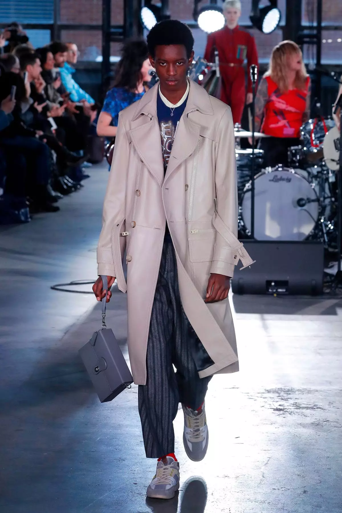 Ang Tan-aw sa Coach Andam Isul-ob Fall/Winter 2020 New York 43946_18