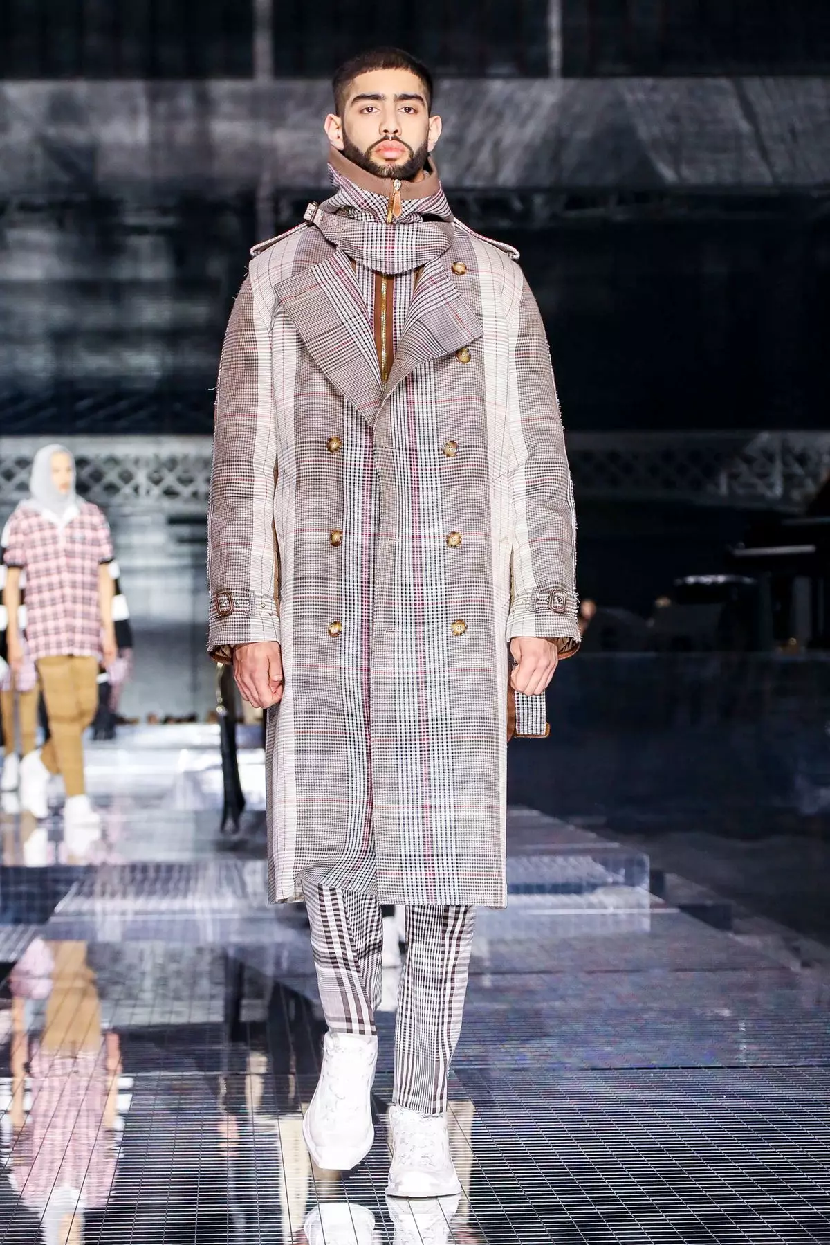 Burberry 2020-يىلى كۈز ۋە قىشلىق كىيىملەرنى كىيىشكە تەييار 44185_14