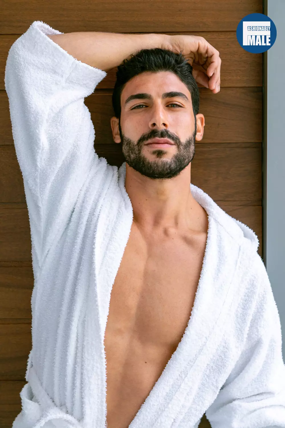 Sofronis Harpas ni Andreas Constantinou para sa Fashionably Male