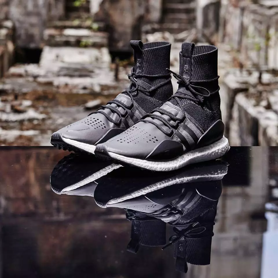 Y-3 SPORT - adidas және Yohji Yamamoto ұсынған жоғары функционалды спорттық киімдердің капсулалық топтамасы – енді Y-3SPORT.com сайтында қолжетімді.