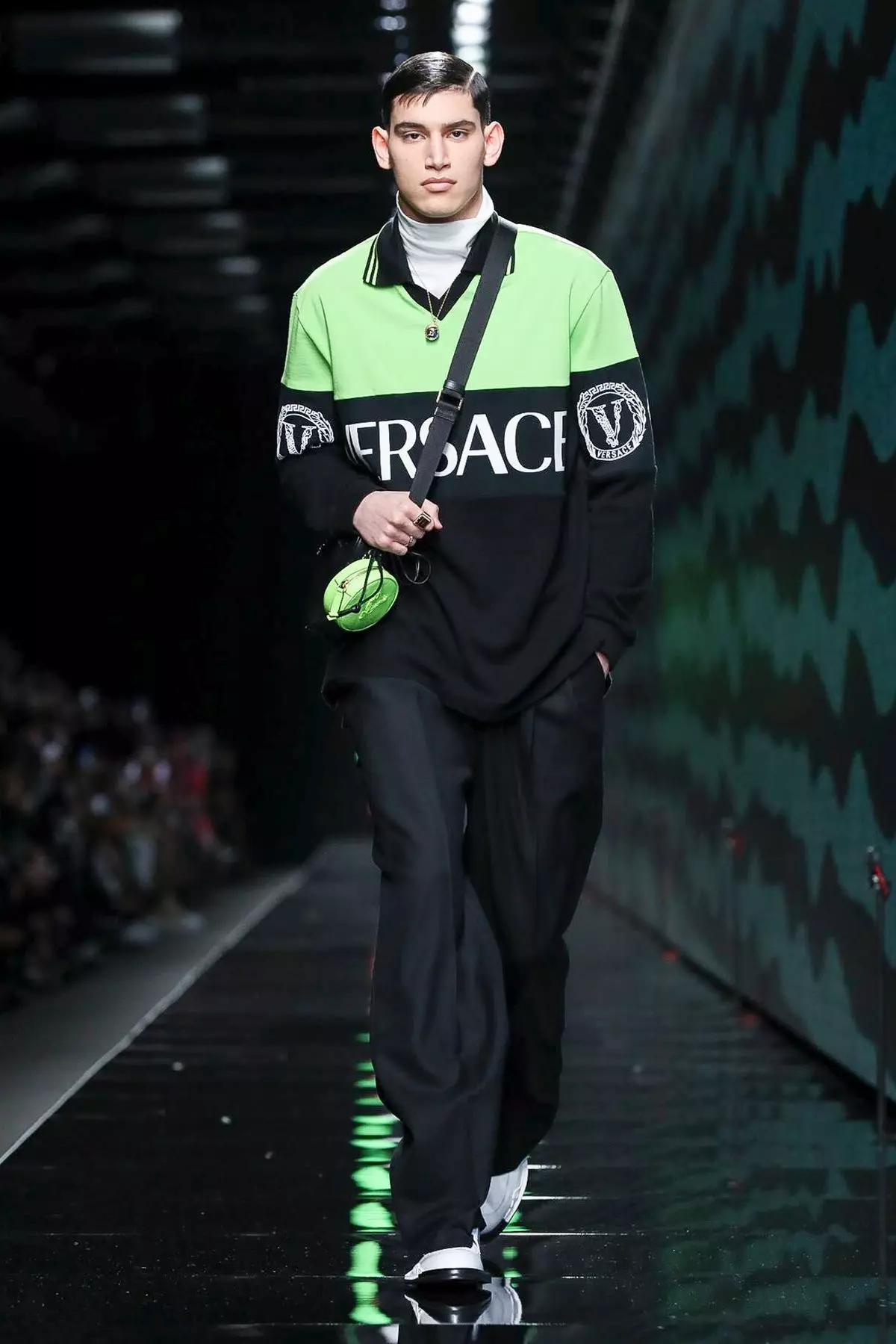 Versace Ready To Wear осінь/зима 2020, Мілан 44569_33