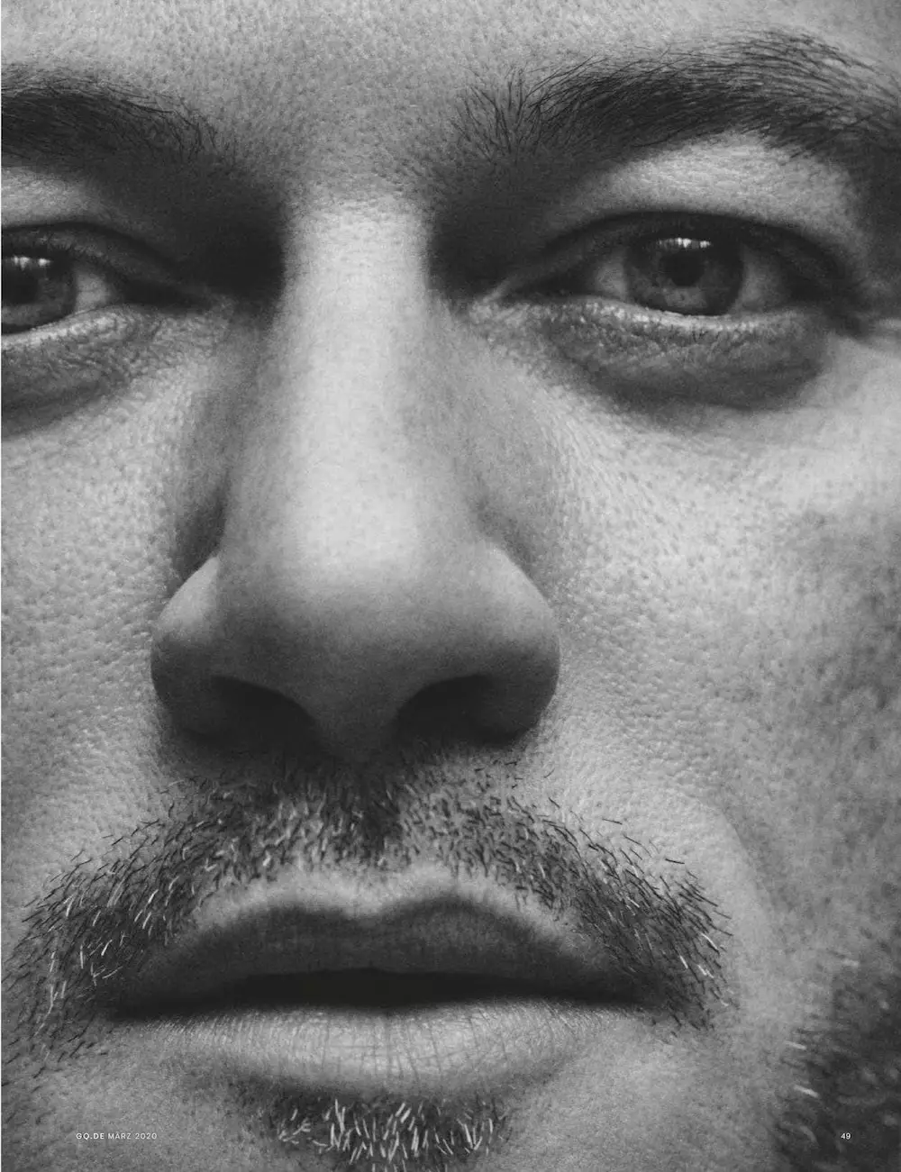 Luke Evans pa Marcus Ohlsson pou GQ Almay Mas 2020 Editoryal