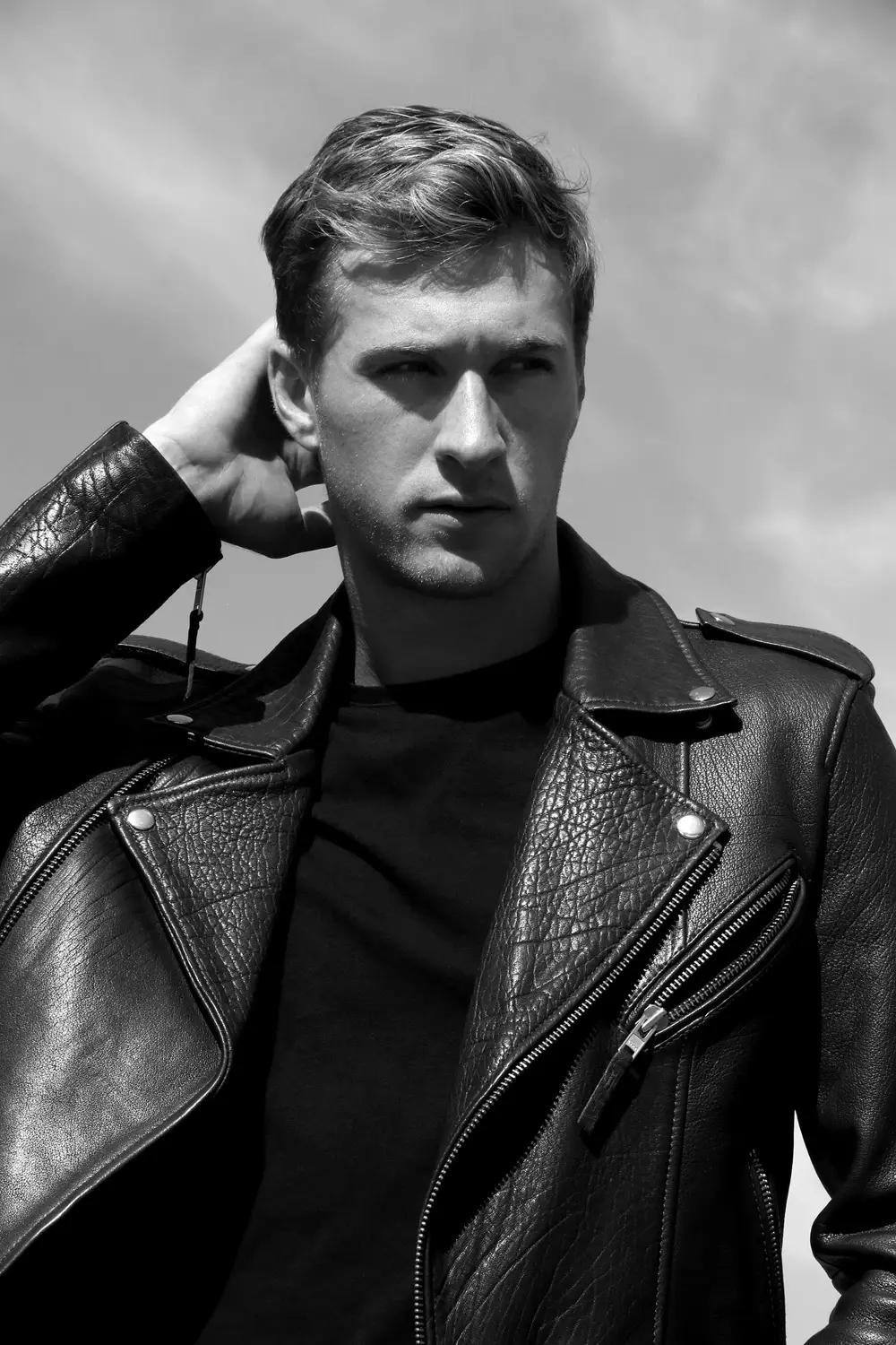 Crno na crnom Fotograf Josh Williams, model Trevor Carstens471