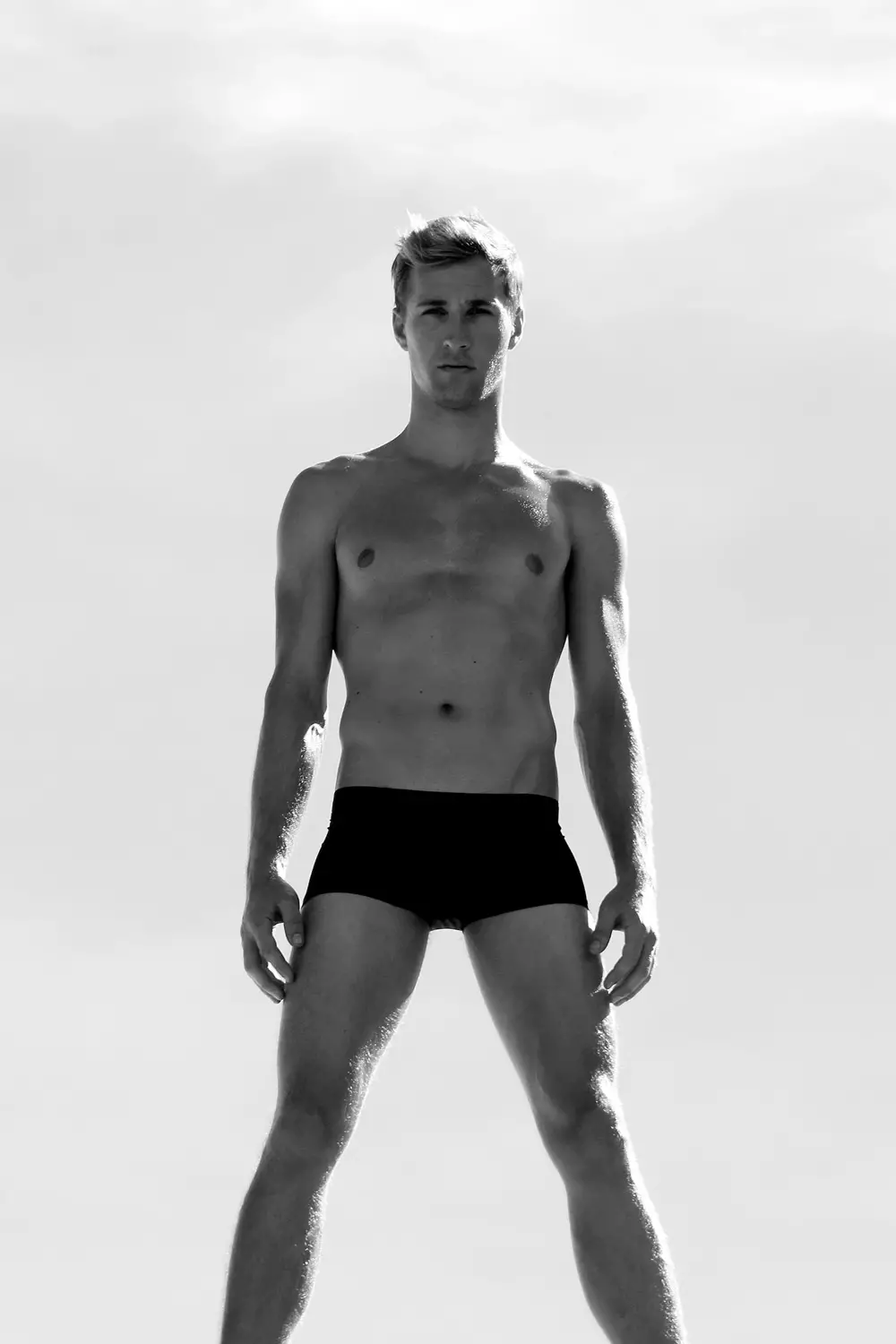 Fotografer Hitam di Atas Hitam Josh Williams, Model Trevor Carstens487