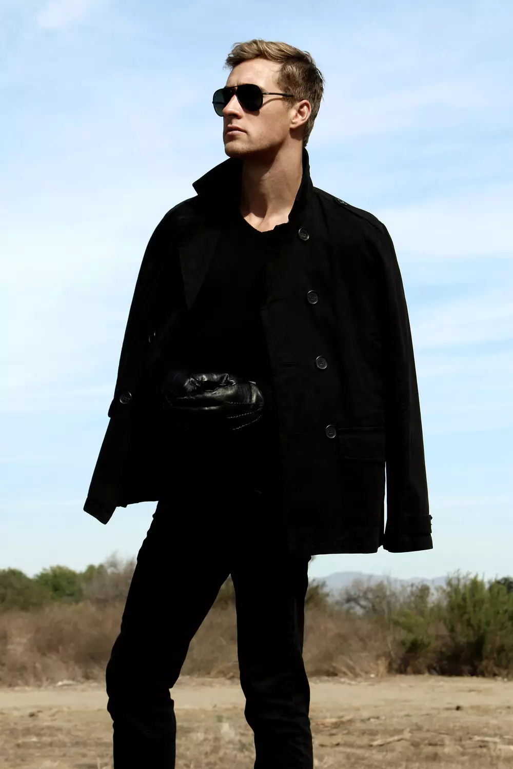 Black on Black Josh Williams argazkilaria, Trevor Carstens modeloa477