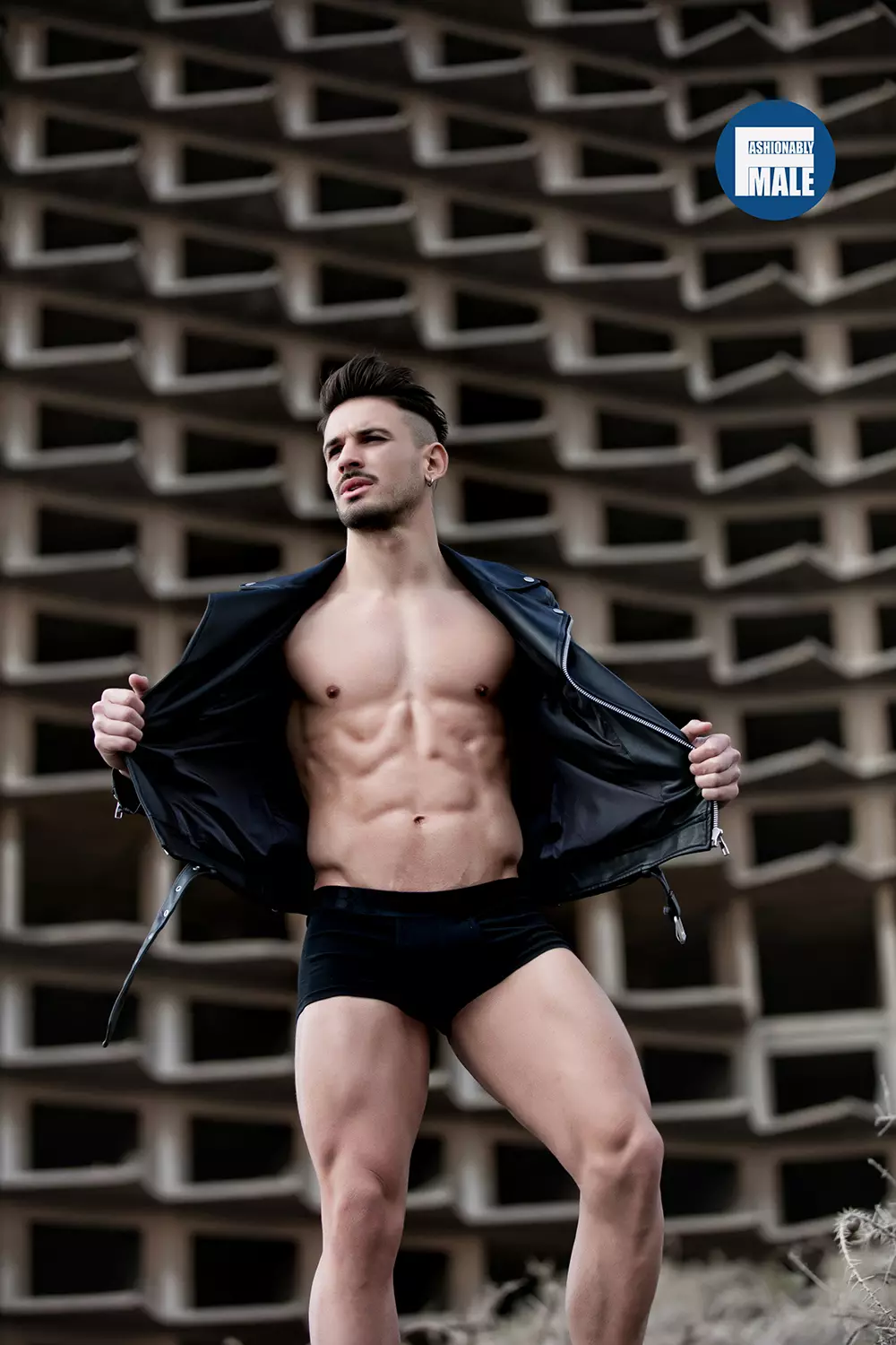 Pedro Gonzalez oleh Joan Crisol untuk Fashionably Male