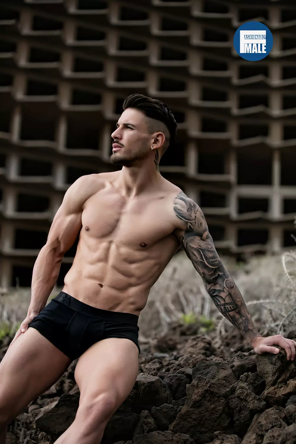 Pedro Gonzalez oleh Joan Crisol untuk Fashionably Male