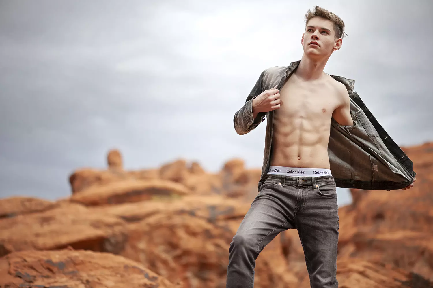 Bryce Miller ni Tyson Vick para sa Fashionably Male