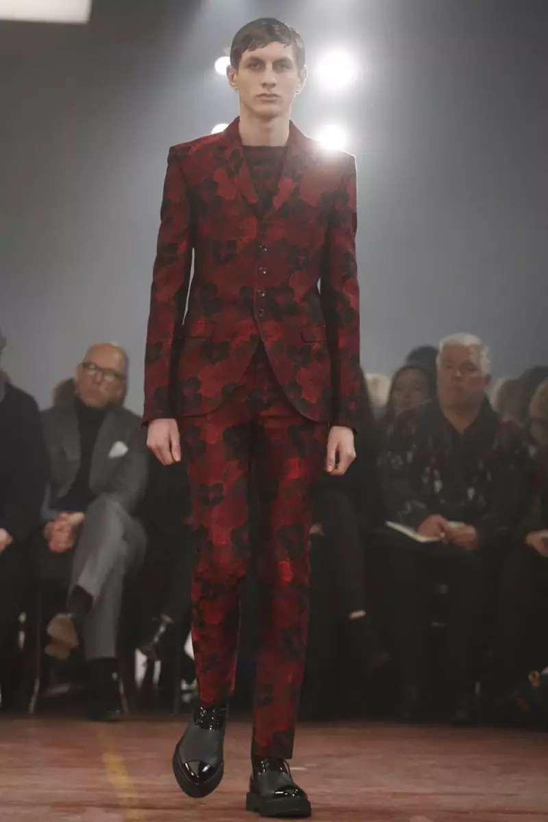 Alexander Mcqueen herrafatnaður haust vetur 2015 í London