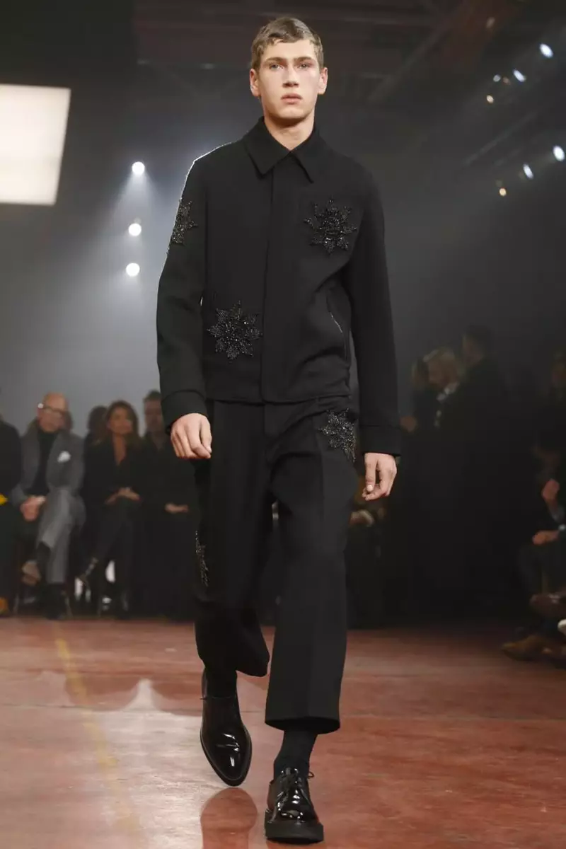 Alexander Mcqueen menswear caij nplooj zeeg caij ntuj no 2015 hauv London