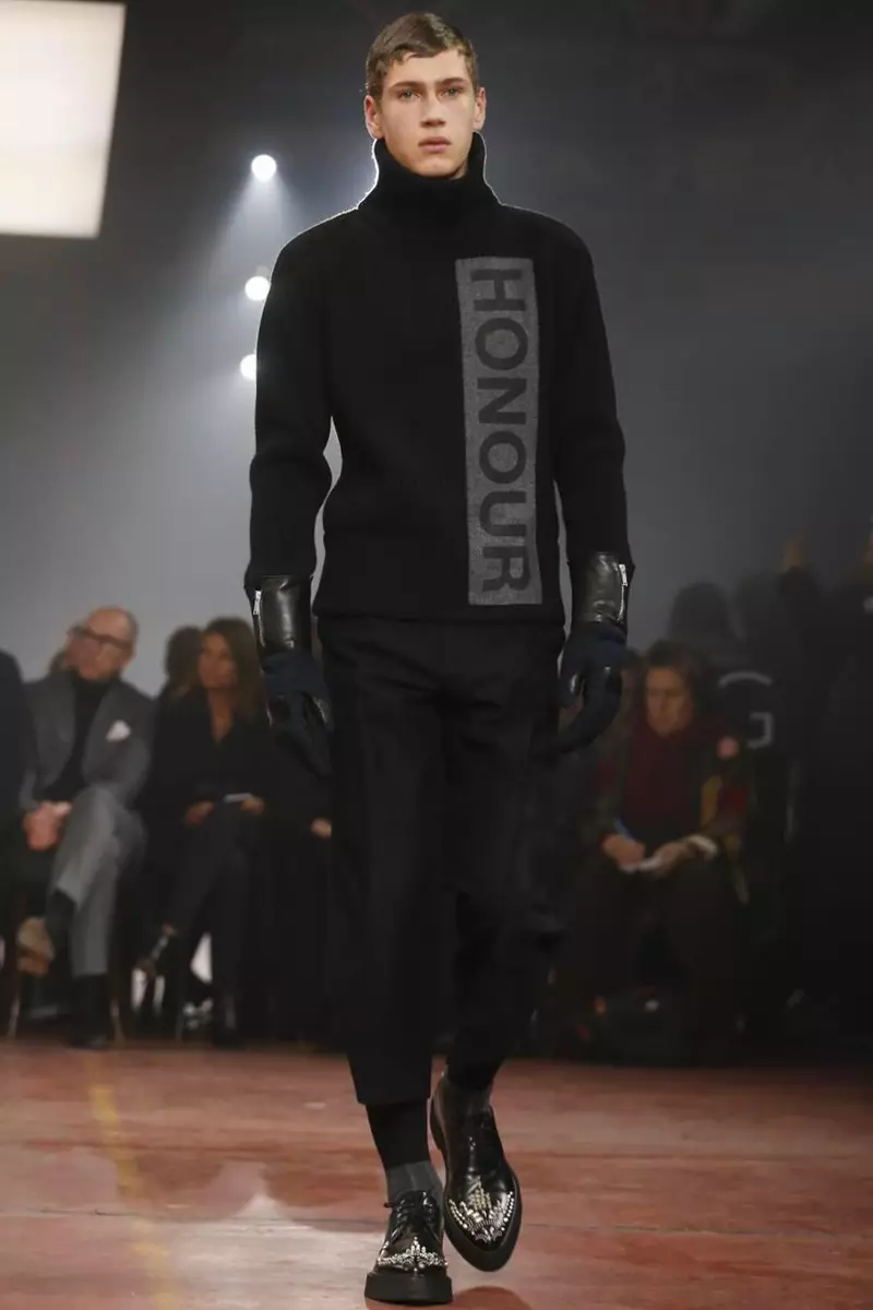 Alexander Mcqueen herrafatnaður haust vetur 2015 í London