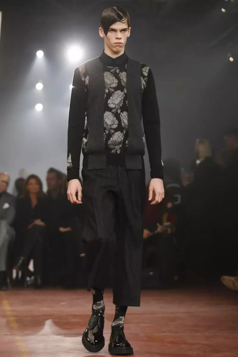 Pakaian lelaki Alexander Mcqueen musim luruh musim sejuk 2015 di london