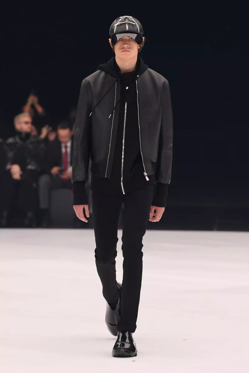 Givenchy RTW Printemps 2022 Paris 45_31