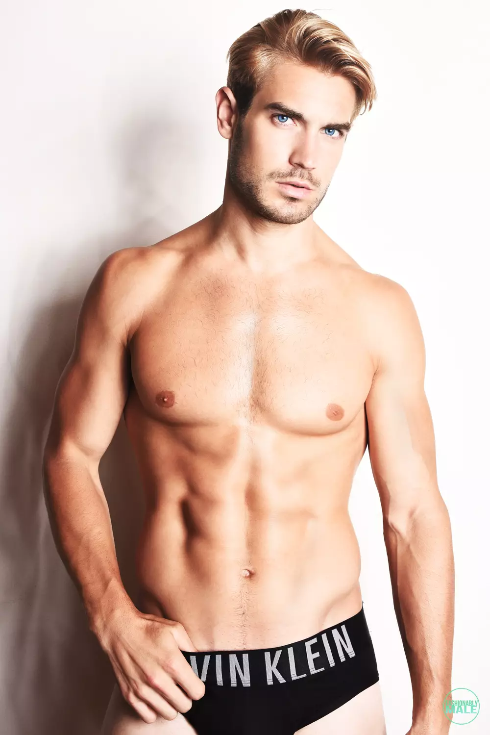 Lucas Bloms του Phil Limprasertwong για το Fashionably Male6