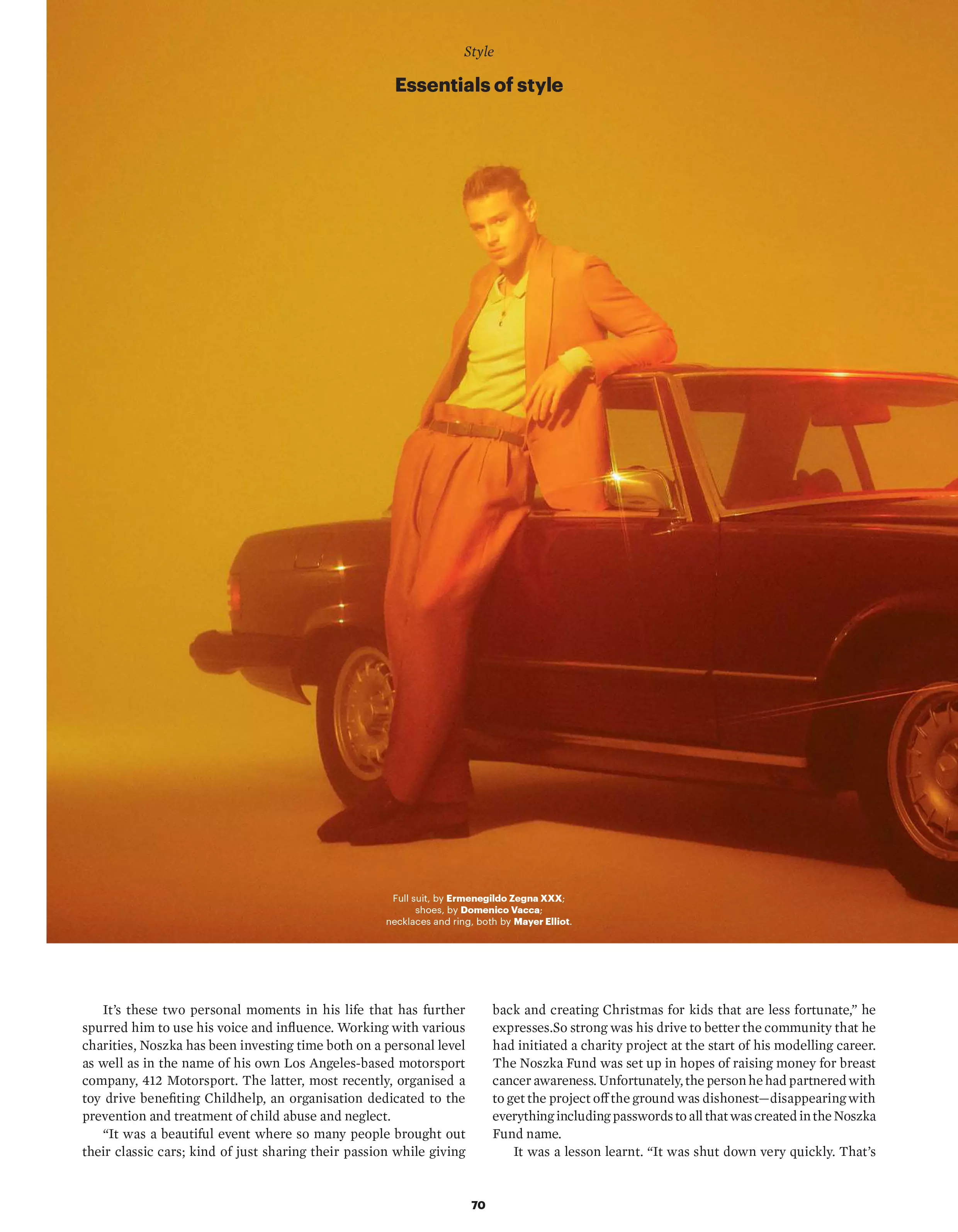 Matthew Noszka em linguagem corporal para Esquire Singapore março de 2020