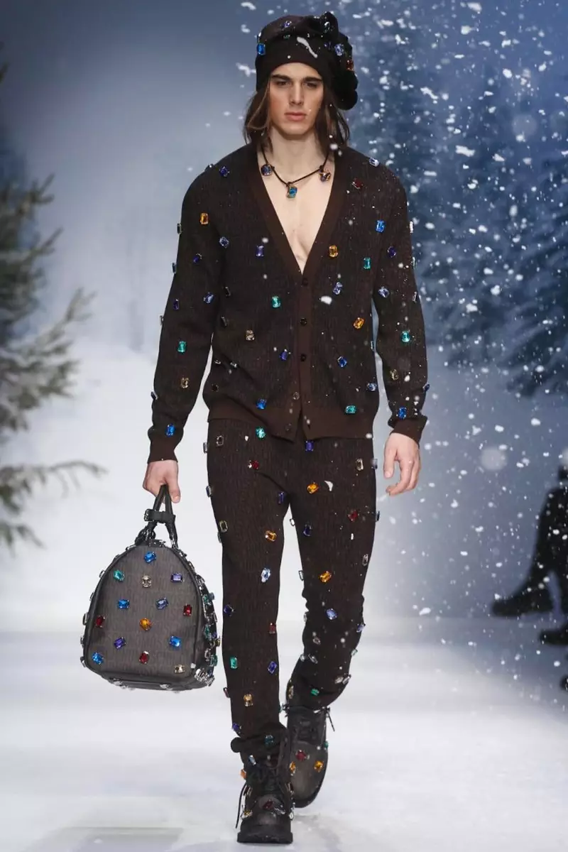 Мужчынская адзенне Moschino восень зіма 2015 у Лондане