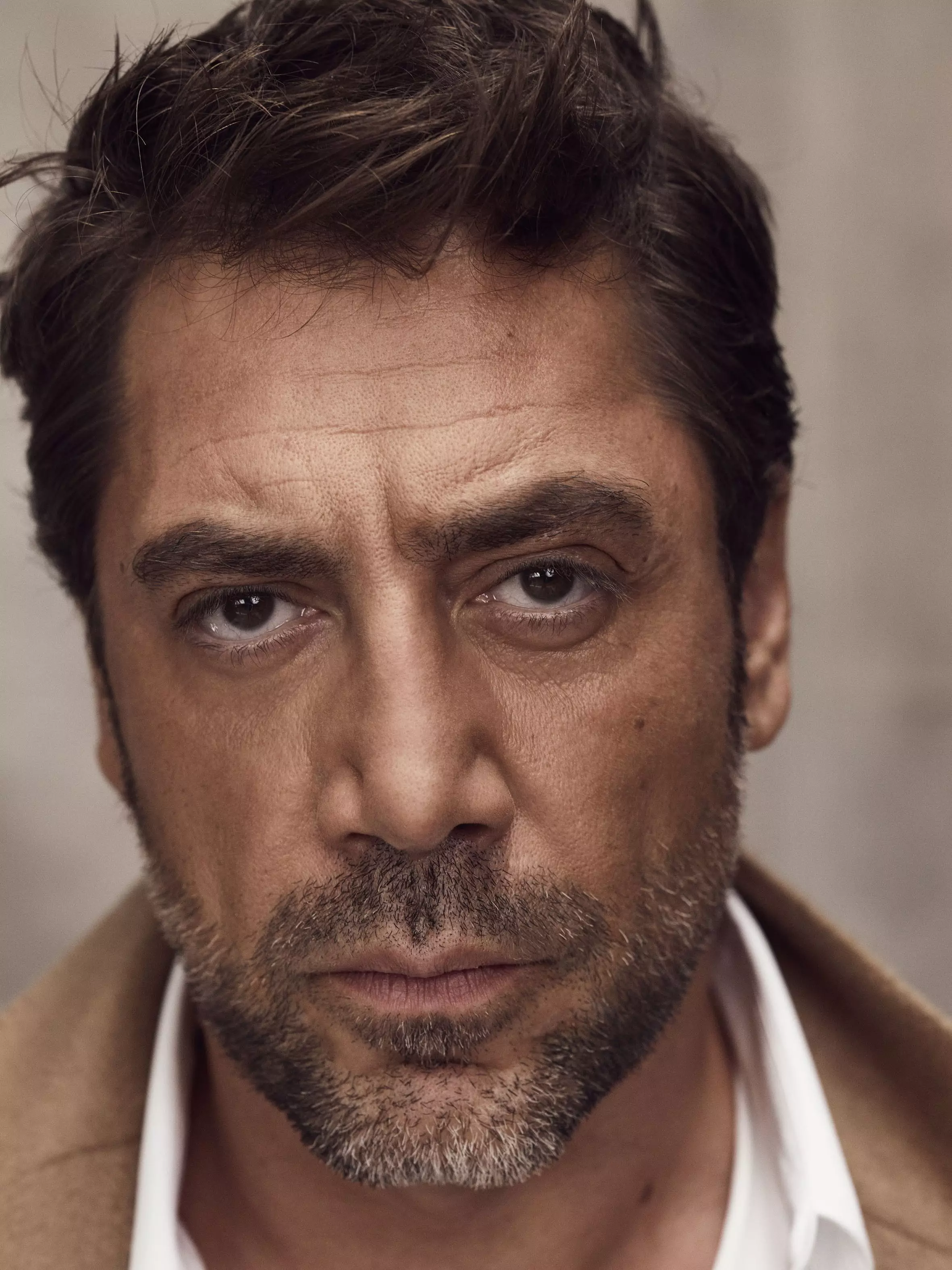 Javier Bardem di Nico Bustos per GQ UK giugno 20172