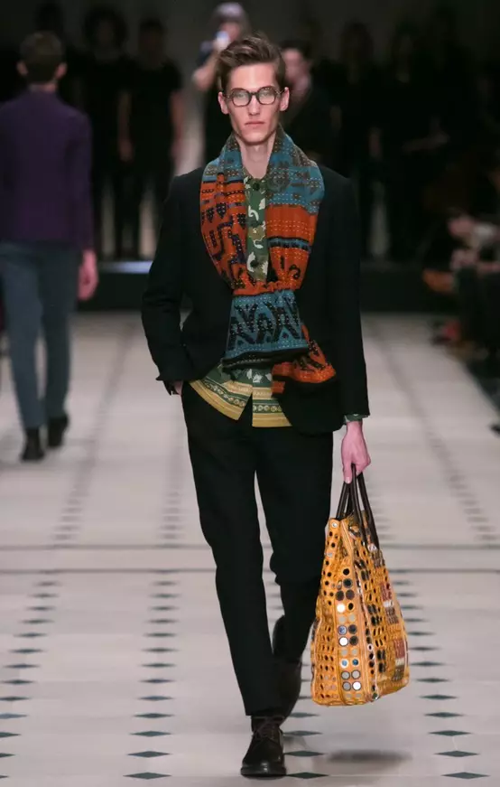 Burberry Prorsum Vira Aŭtuno/Vintro 2015 Londono